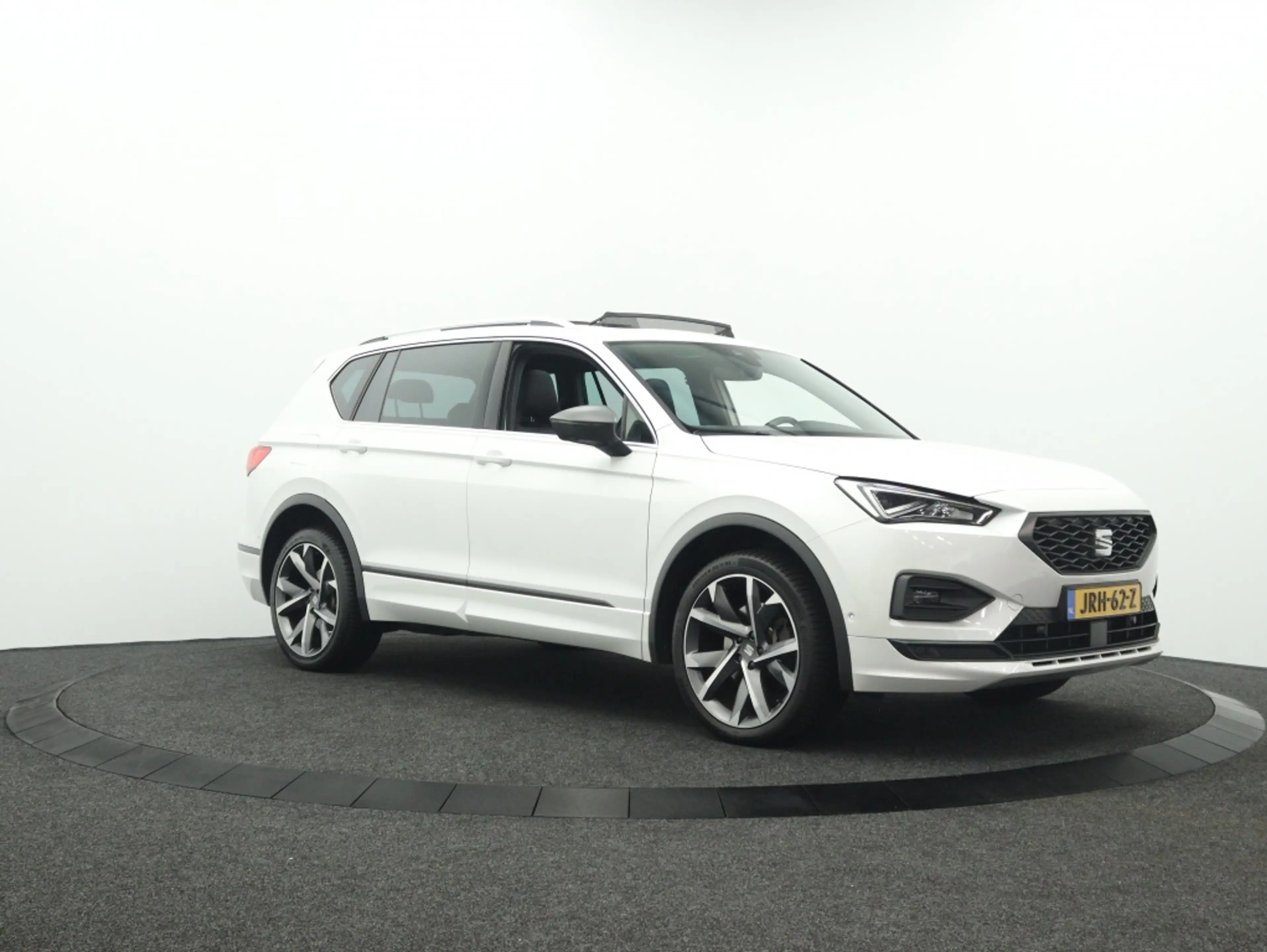 SEAT Tarraco 1.4 TSI e-Hybrid PHEV FR 245PK DSG | Pano | Trekha — photo 13