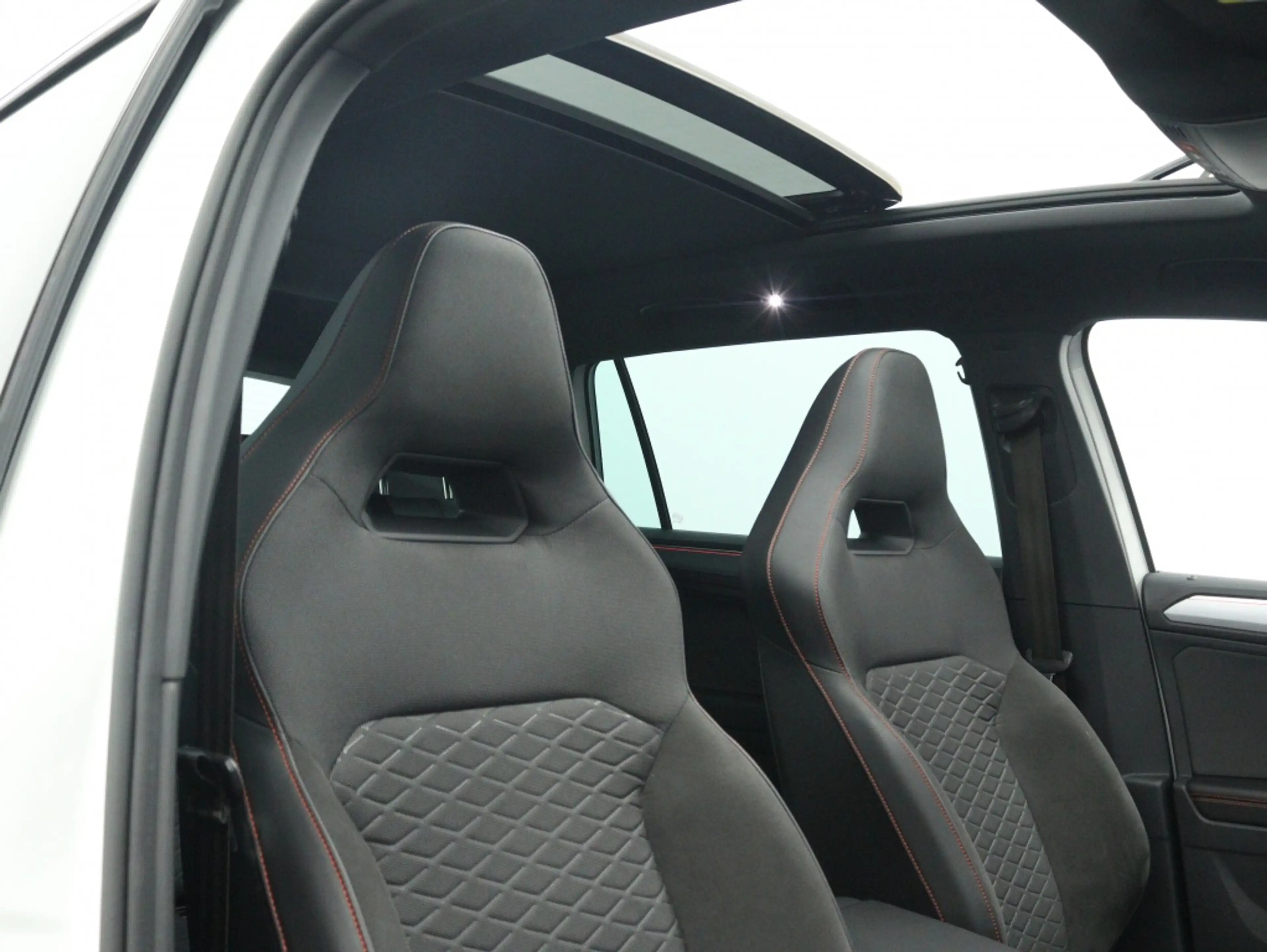 SEAT Tarraco 1.4 TSI e-Hybrid PHEV FR 245PK DSG | Pano | Trekha — photo 11