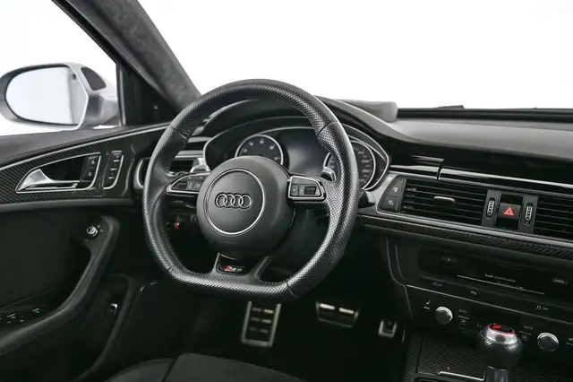 Audi RS6 view 18