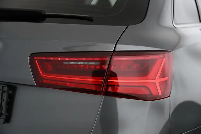Audi RS6 view 13