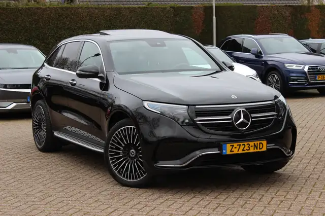Mercedes-Benz EQC 400 4MATIC AMG Line Premium Plus 80 kWh 22.159 km! / S