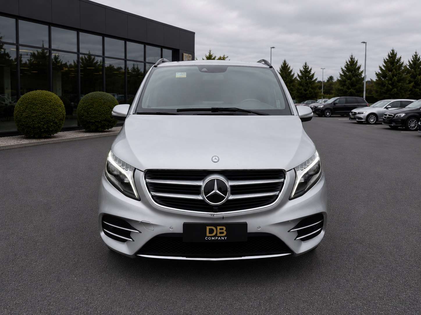 Mercedes-Benz V 250