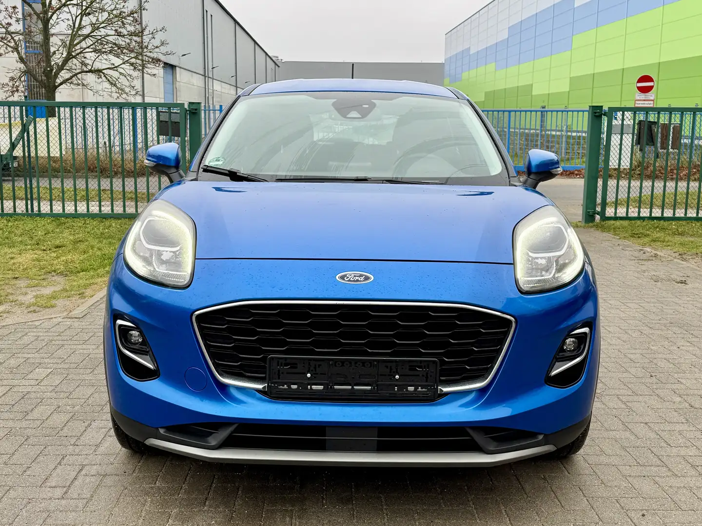 Ford Puma Titanium, Automatik, Mild Hybrid, LED, Navi, Tempo Blau - 2