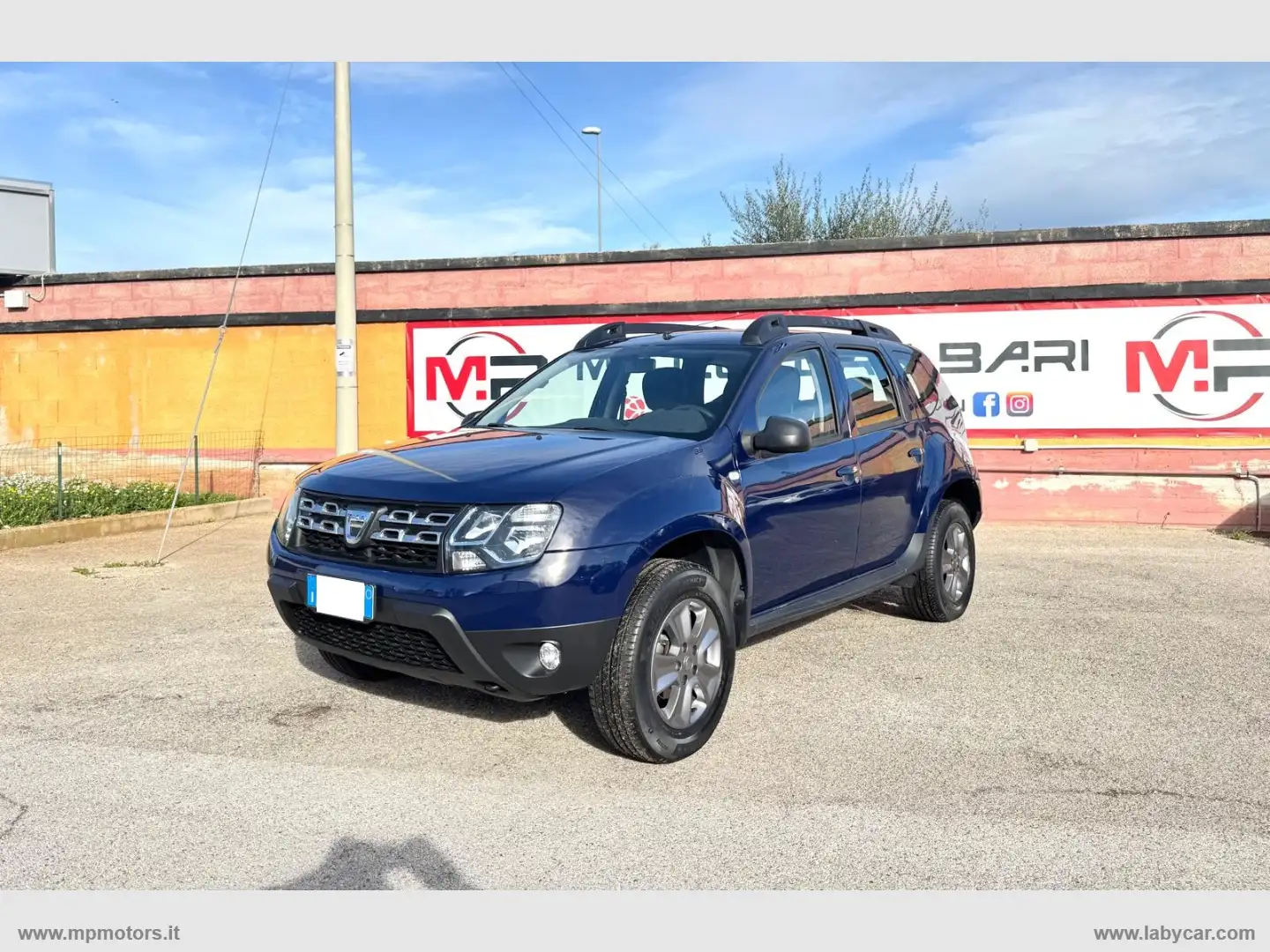 Dacia Duster DUSTER AMBIANCE 1.6 115CV GPL Blau - 1