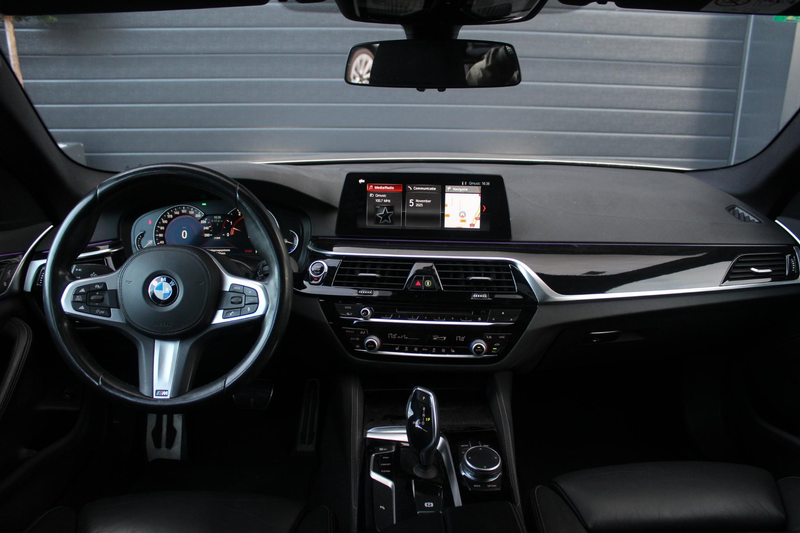 BMW 540 5-serie Touring 540i xDrive M-Sport High Executive — photo 33