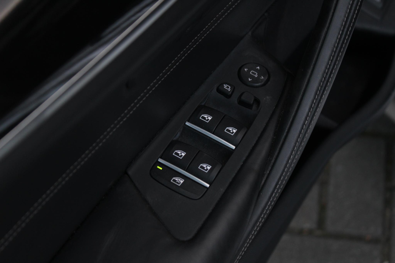 BMW 540 5-serie Touring 540i xDrive M-Sport High Executive — photo 13