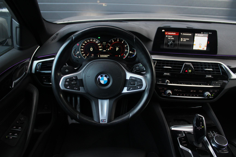 BMW 540 5-serie Touring 540i xDrive M-Sport High Executive — photo 12