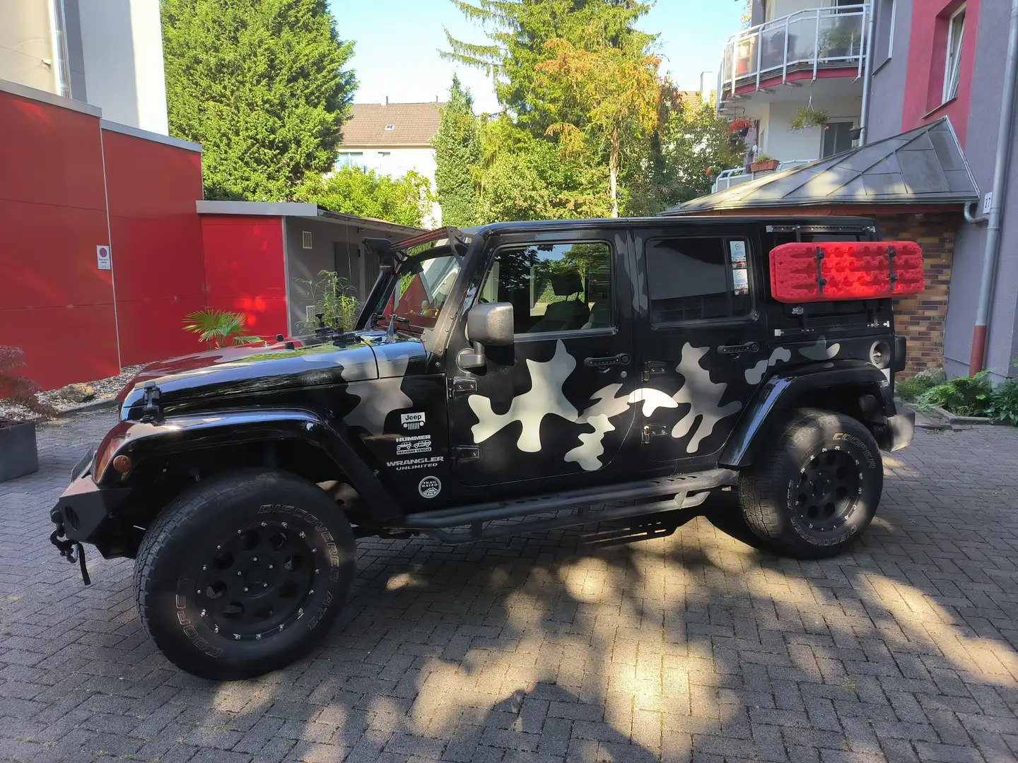 Jeep Wrangler Wrangler Unlimited 3.8 Automatik Sahara Schwarz - 1