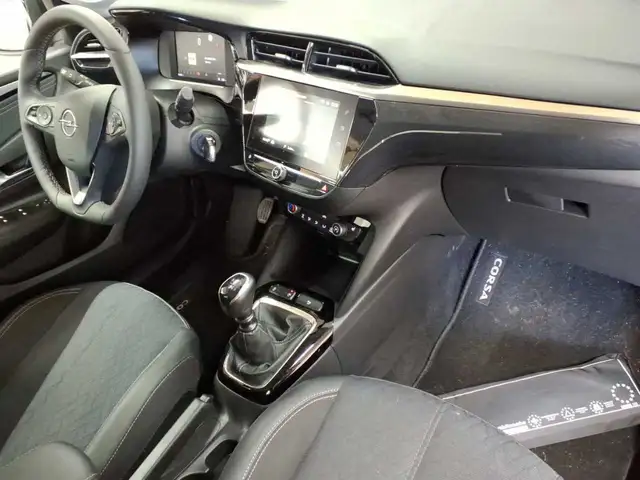 Opel Corsa view 9