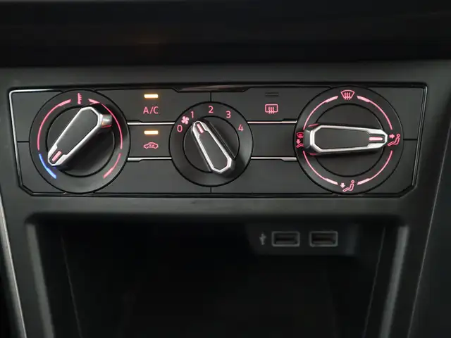 Volkswagen Polo view 28
