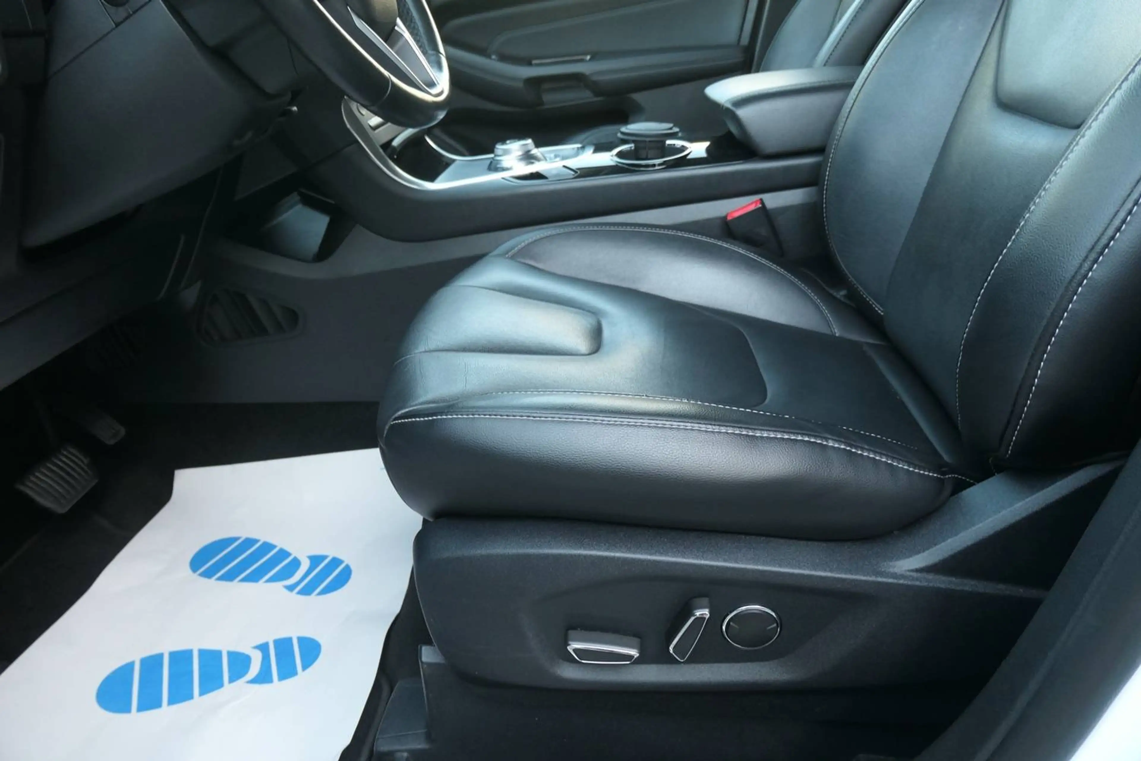 Ford S-Max S-MAX Titanium Leder LED Kamera AHK — photo 5