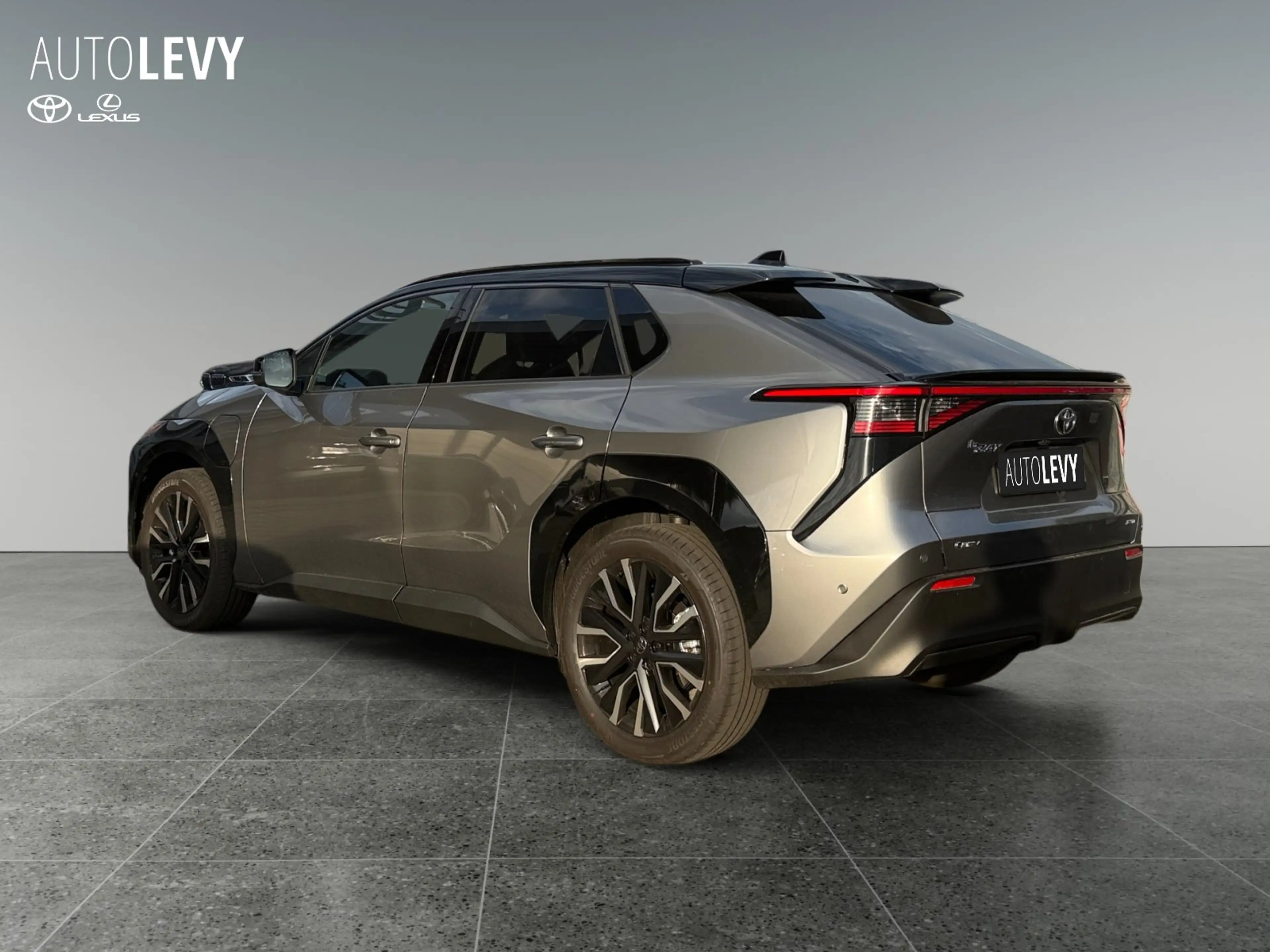 Toyota bZ4X BEV 4x4 Sky&Sound Paket — photo 4