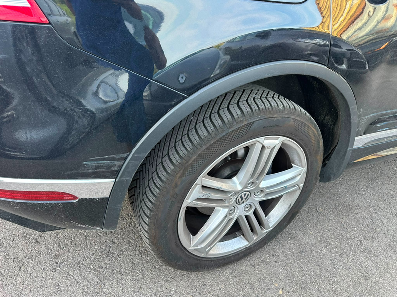 Volkswagen Touareg 3.0TDI V6 262PS R-line — photo 9