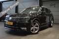 Volkswagen Tiguan 2.0 TDI R-LINE navi leer pano camera trekhaak 19 i Zwart - thumbnail 1
