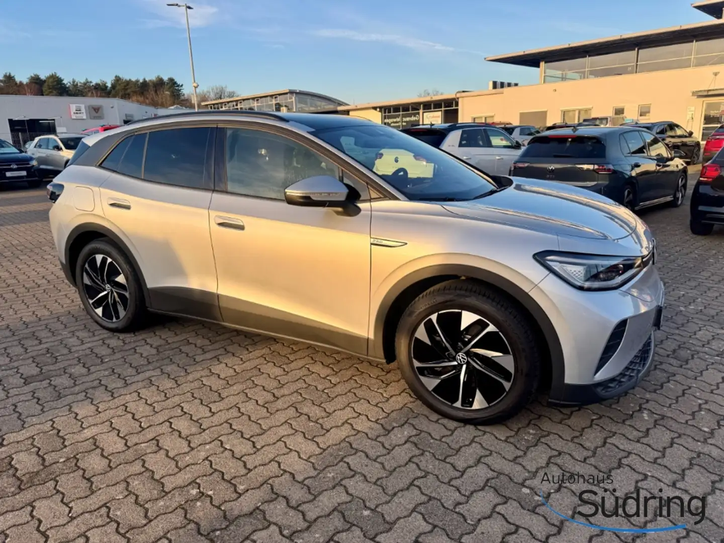 Volkswagen ID.4 Pro Performance 77kWh AHK Matrix HUD Silber - 2