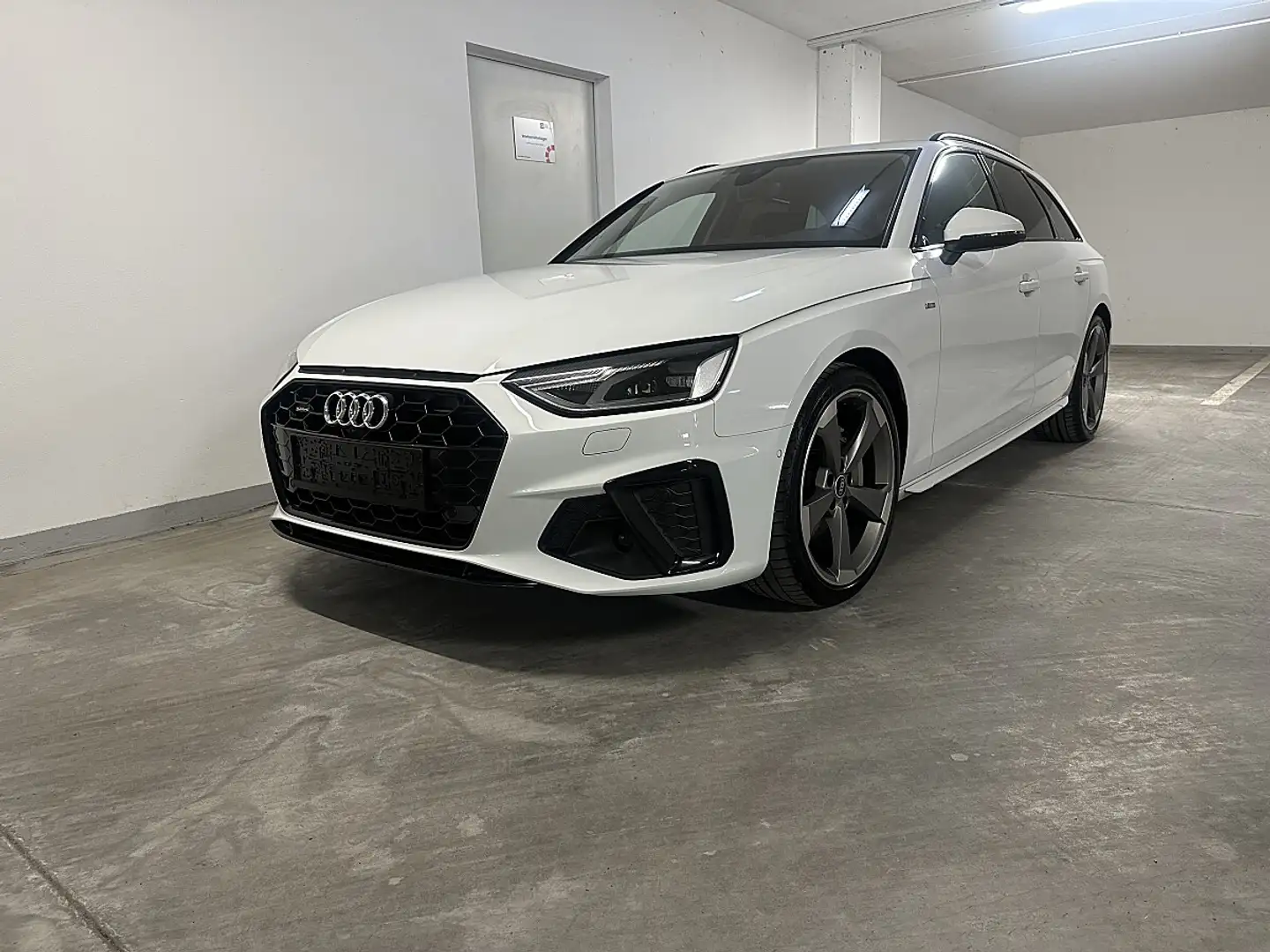 Audi A4 40 quattro 2.0 TDI S line V-Display, 360, Radar Weiß - 1