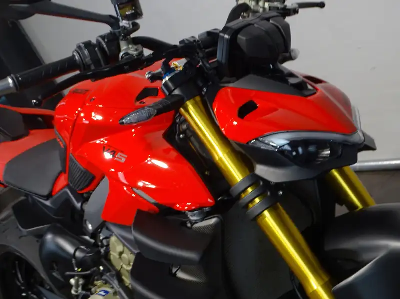 Ducati Streetfighter - foto 4