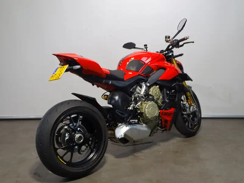 Ducati Streetfighter - foto 3