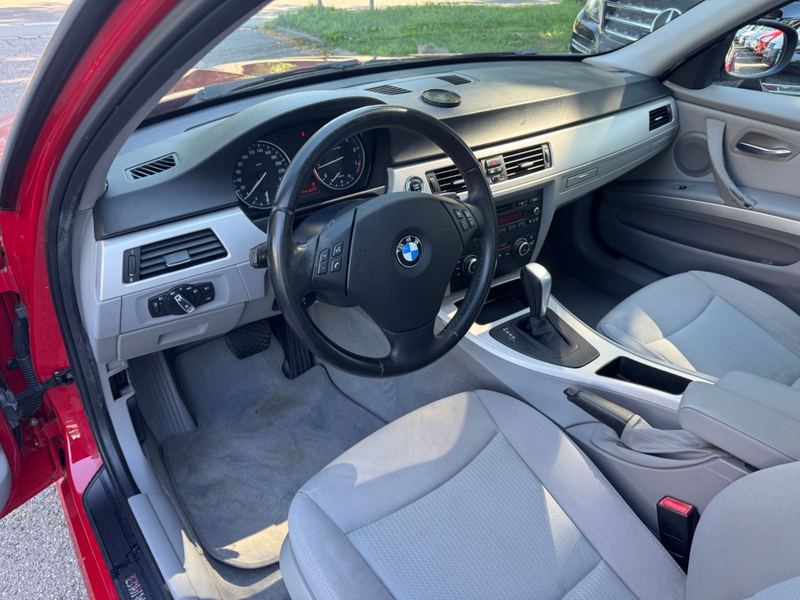 BMW 320 3 Limousine 320 i Aut SHZ PDC — photo 12