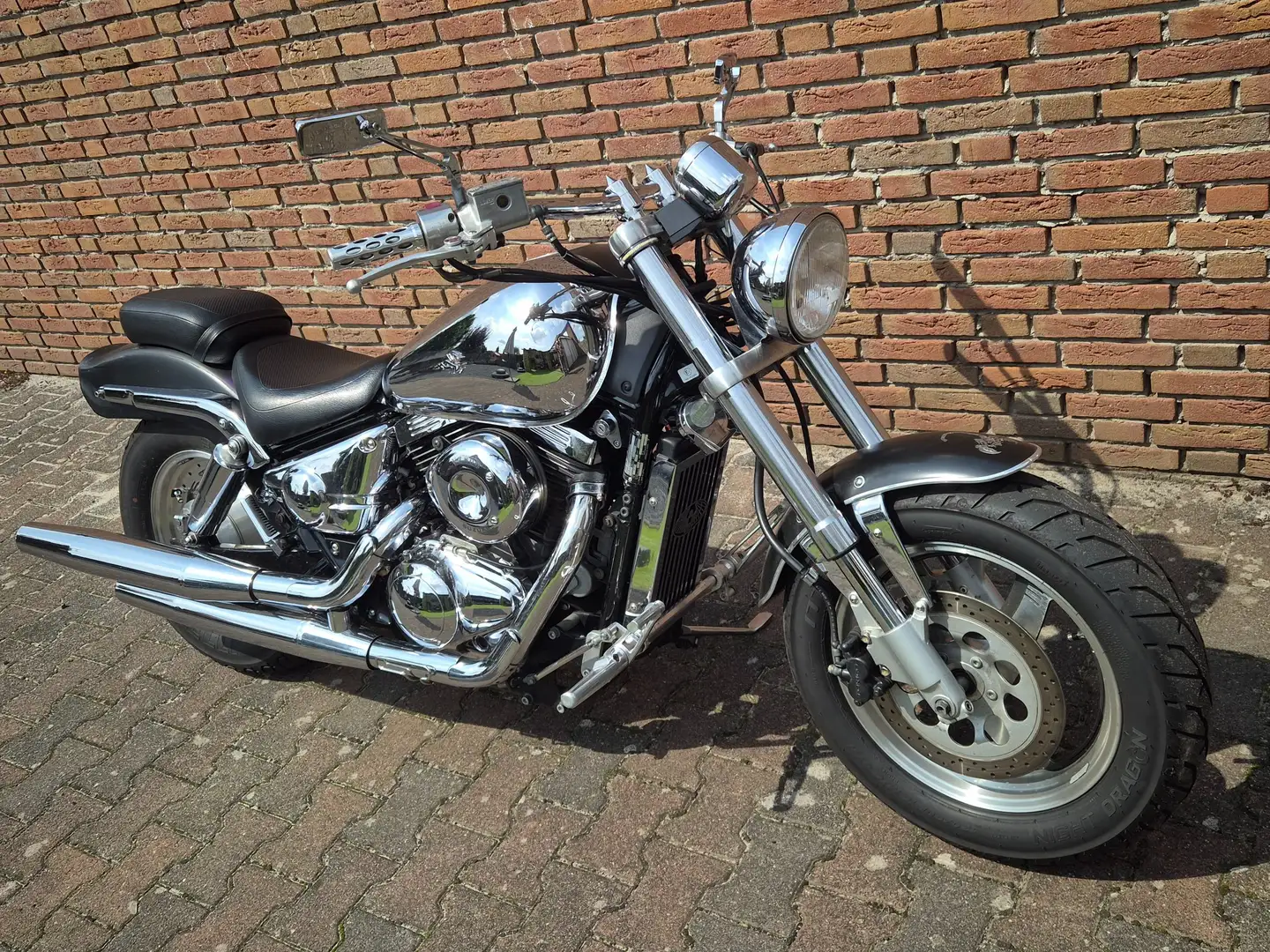 Suzuki VZ 800 Marauder Argent - 1