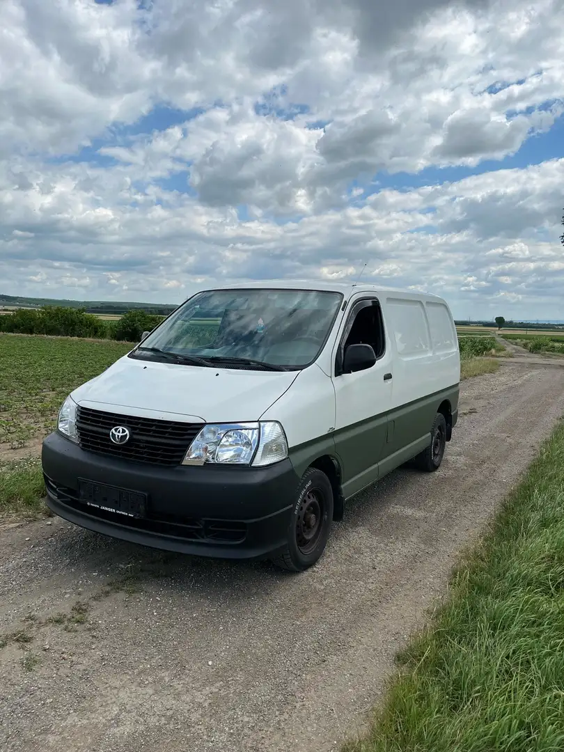 Toyota Hiace 2,5 D-4D 120 kurz - 2