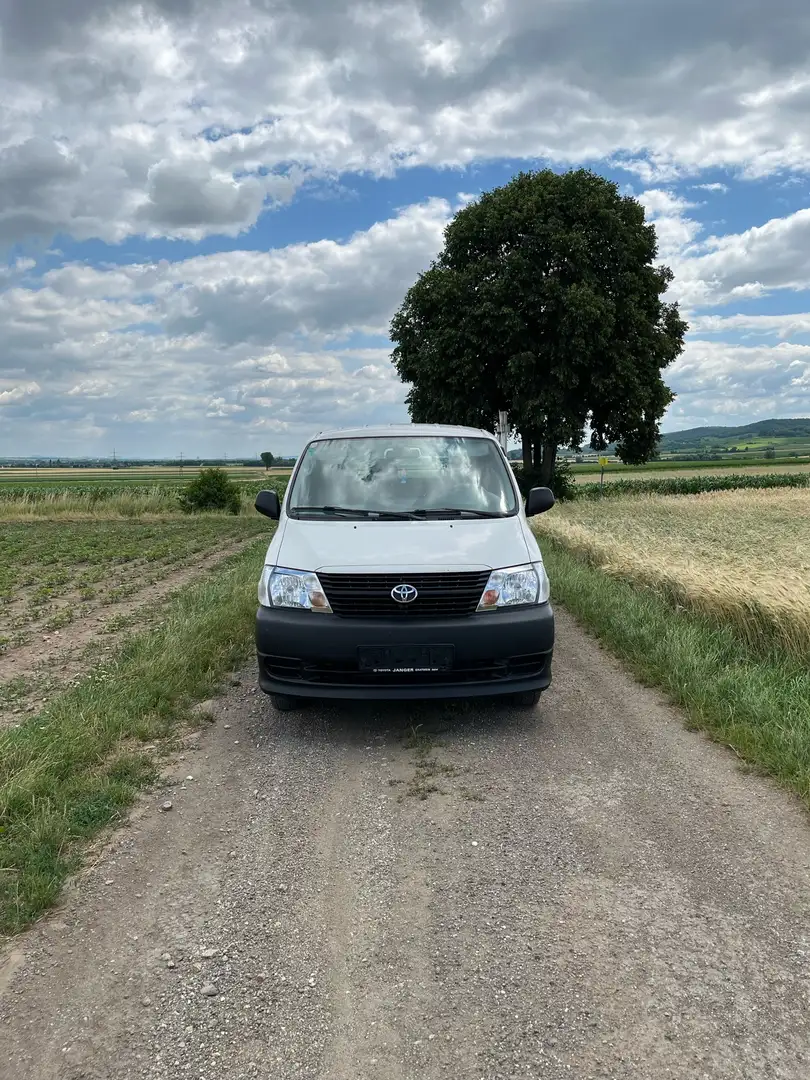 Toyota Hiace 2,5 D-4D 120 kurz - 1