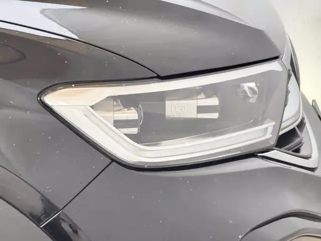 Volkswagen T-Roc view 15