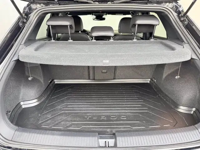 Volkswagen T-Roc view 13