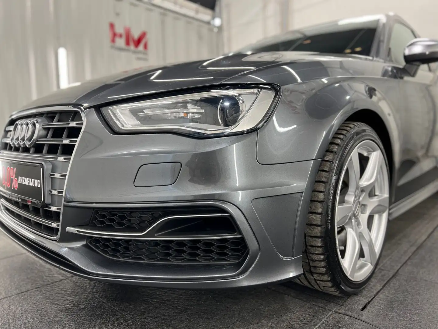 Audi S3 Sportback 2.0 TFSI quattro/BiXe/SHZ/Bluet. Grau - 2