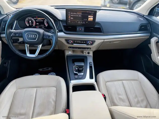 Audi Q5 view 5