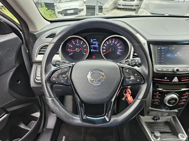 KGM Tivoli view 13