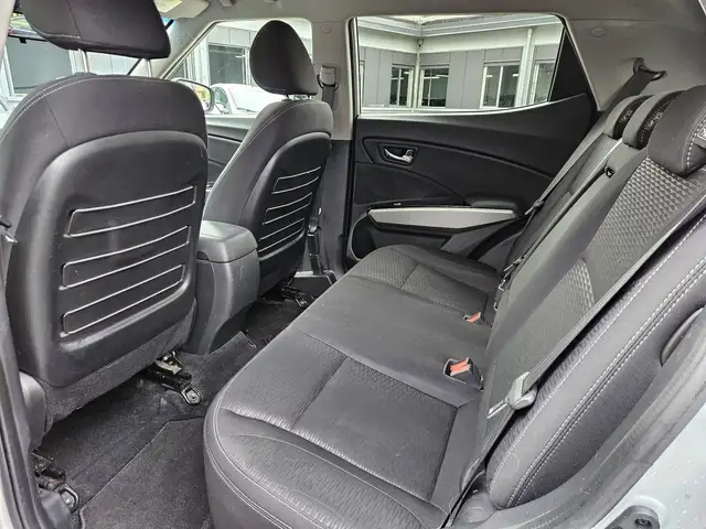 KGM Tivoli view 12