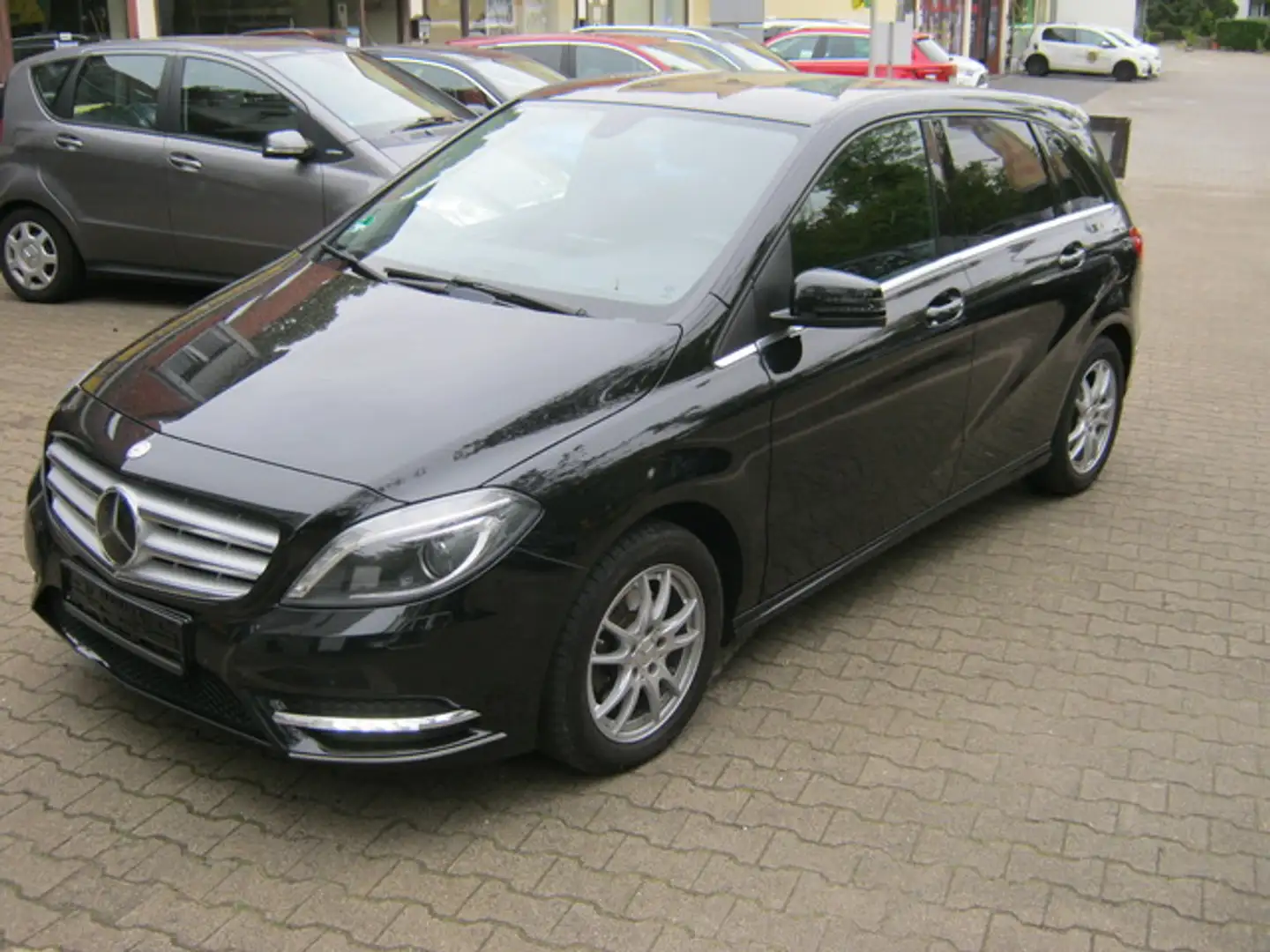 Mercedes-Benz B 220 CDI Automatik/Navi/Klima/Kamera/SHZ/PDC Schwarz - 1
