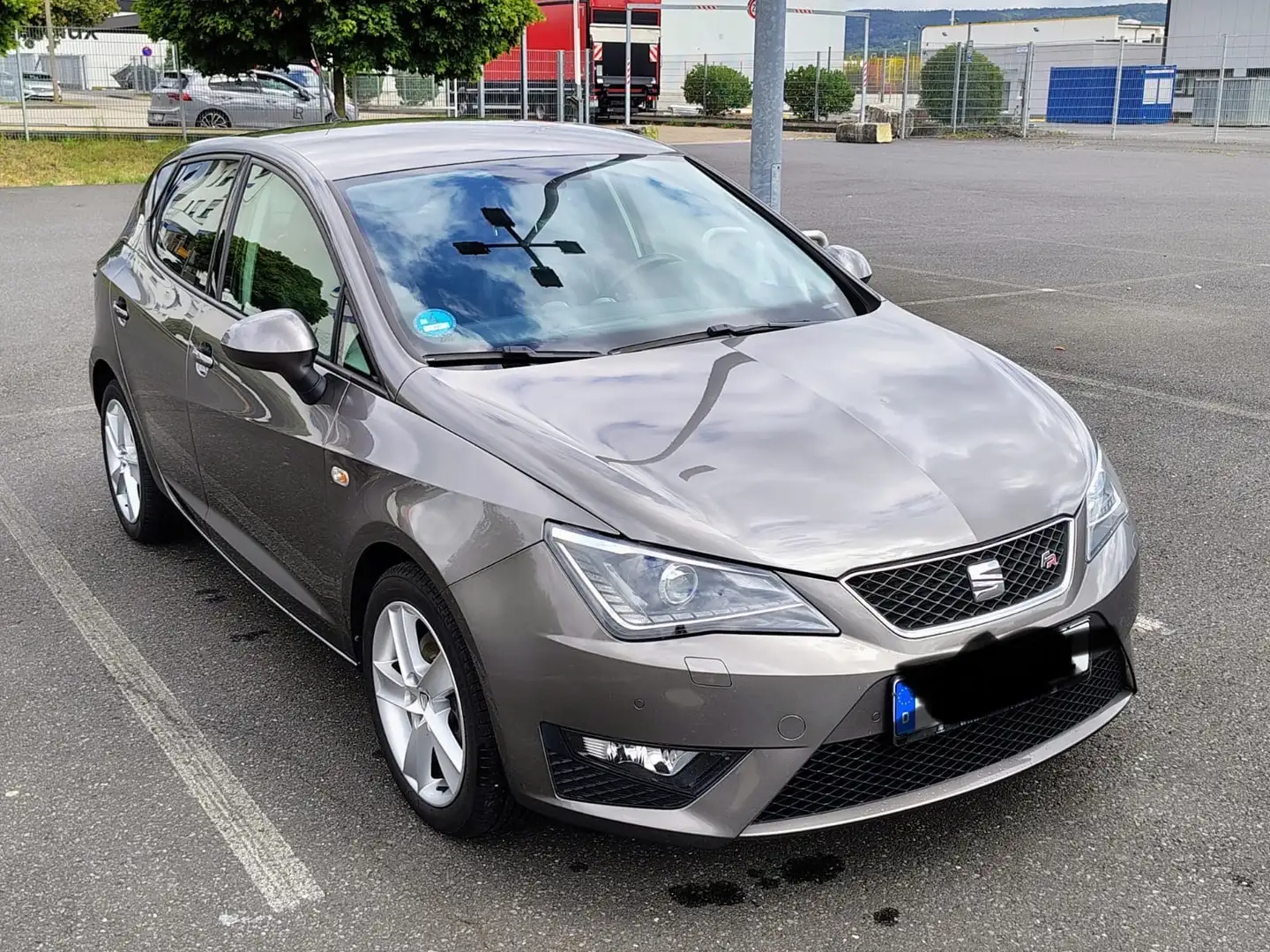 SEAT Ibiza Ibiza FR Vollausstattung Šedá - 2