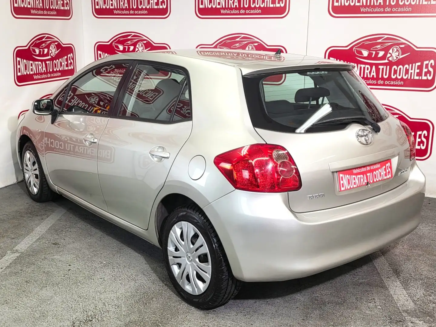 Toyota Auris 1.6 VVT-i Luna Plateado - 2