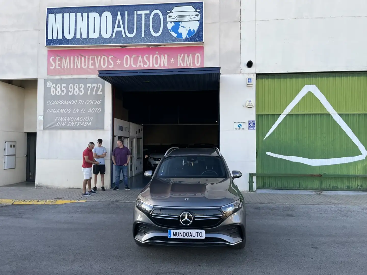Mercedes-Benz EQB 250 250+ Gris - 2