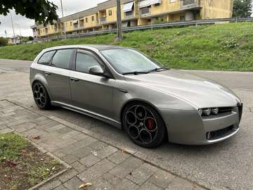 SW 1.9 jtdm 16v Distinctive 150cv