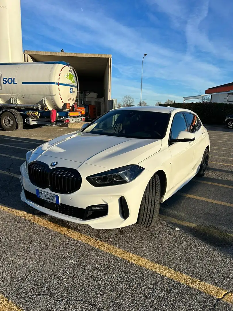 BMW 116 116d 5p Msport auto Weiß - 1