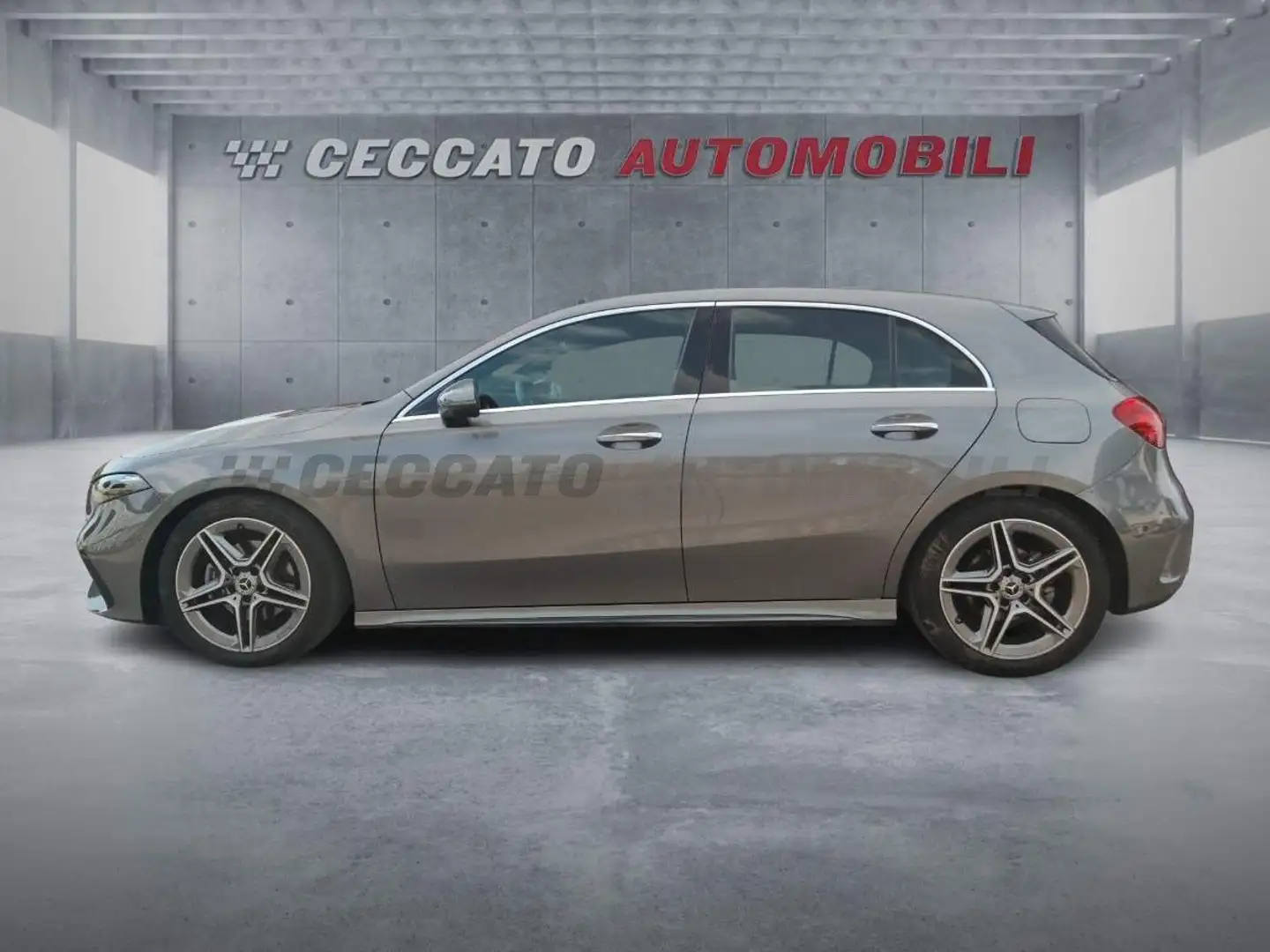 Mercedes-Benz A 180 A 180 d AMG Line Premium auto Gris - 2