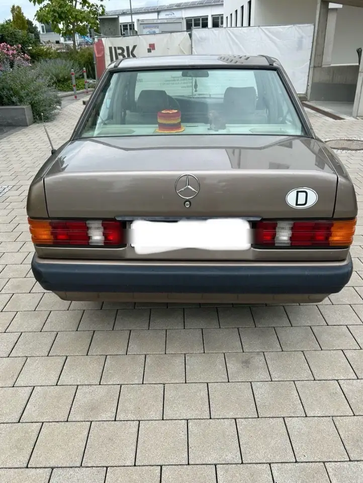 Mercedes-Benz 190 E 1.8, foto 3