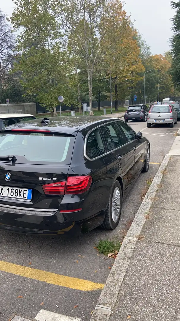 BMW 520 520d Touring xdrive Luxury 190cv auto Nero - 2