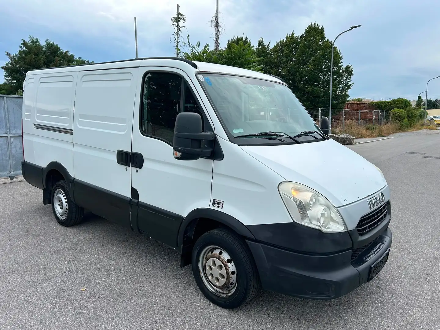 Iveco Daily 29 L 13 V/P 3000L 2,3 - 1