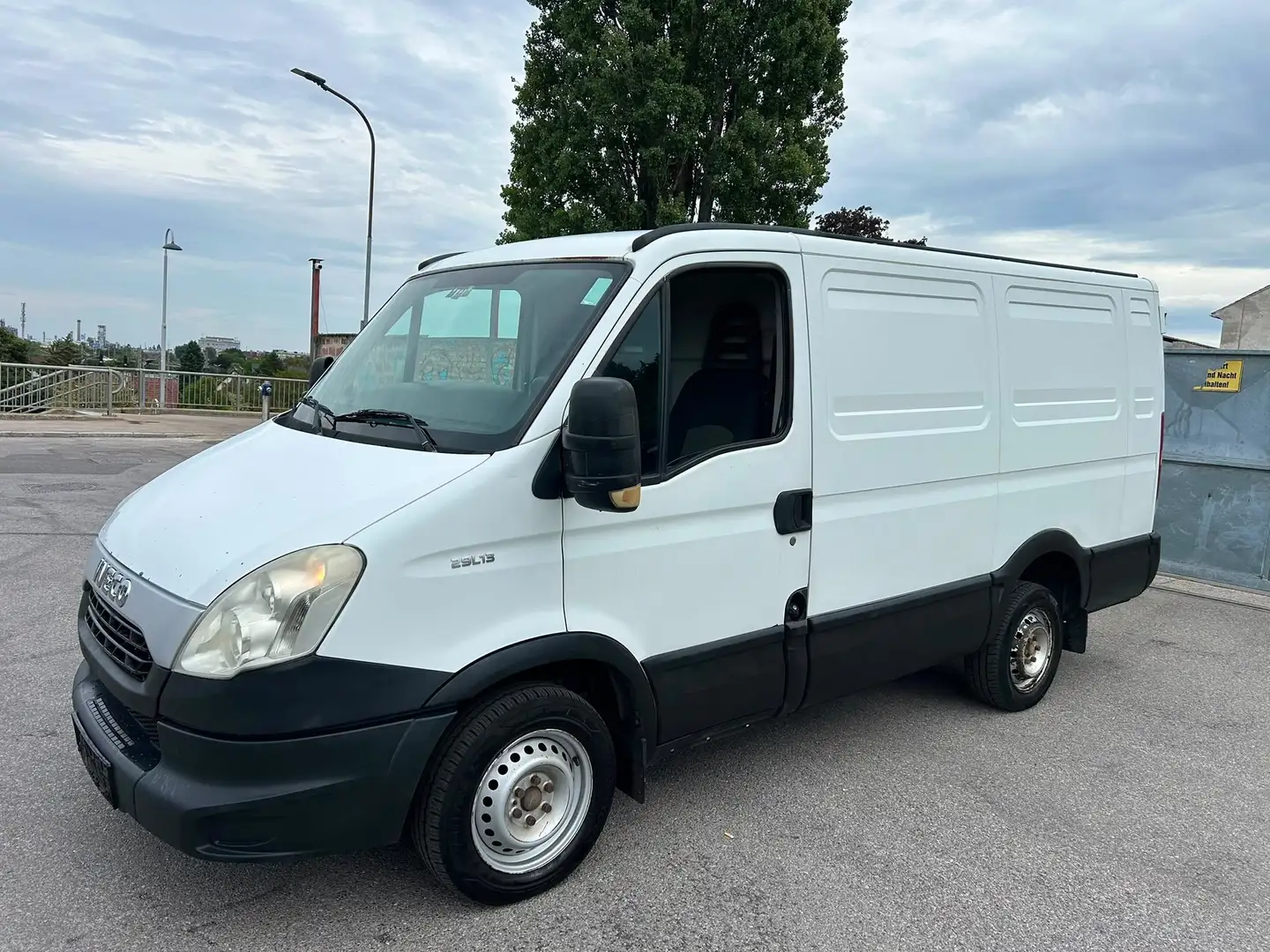 Iveco Daily 29 L 13 V/P 3000L 2,3 - 2