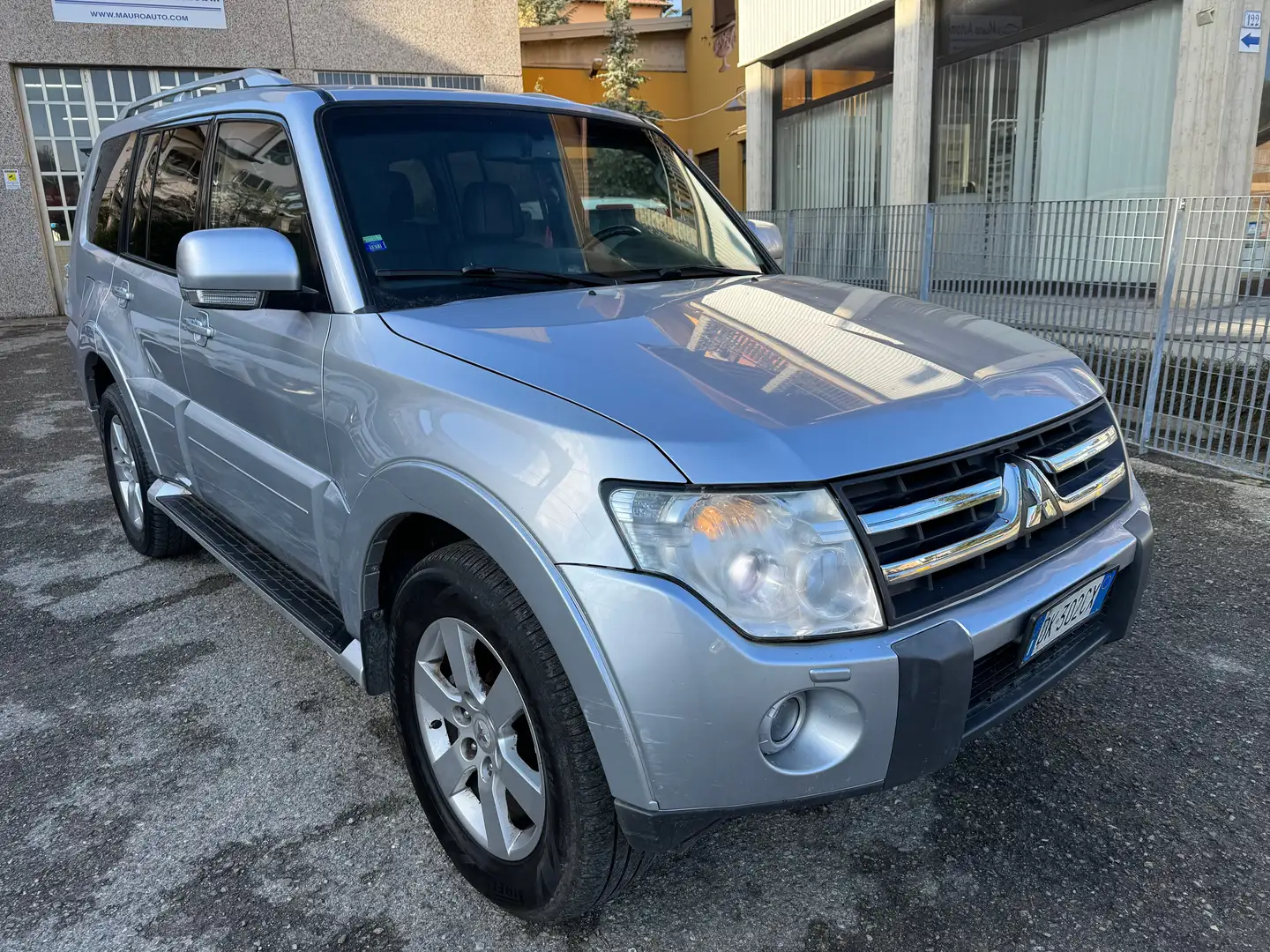 Mitsubishi Pajero Pajero 5p 3.2 CR Instyle auto - 7 POSTI - Argento - 1