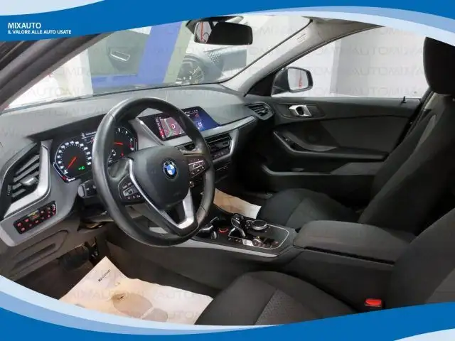BMW 1 Series view 3