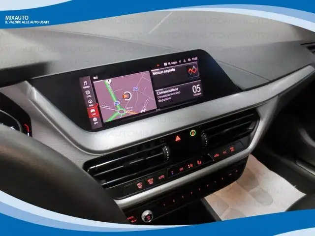 BMW 1 Series view 5