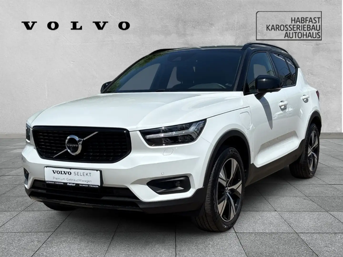 Volvo XC40 R Design Recharge Plug-In Hybrid 2WD T4 Twin Engin Weiß - 1
