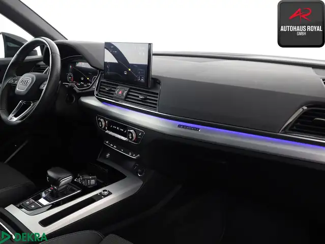 Audi Q5 view 11