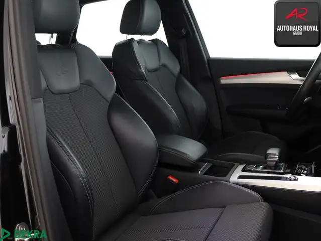 Audi Q5 view 12