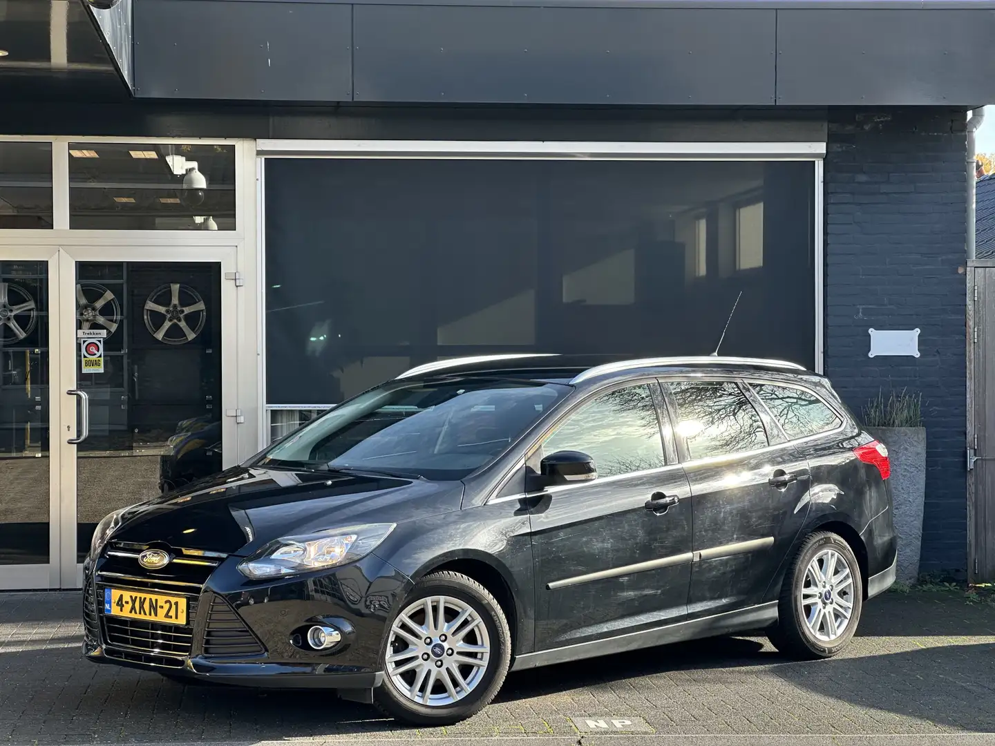 Ford Focus Wagon 1.6 EcoBoost Edition Plus CRUISE / CLIMA / N Noir - 1